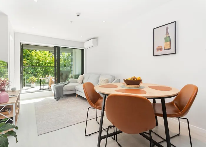 Feel At Home With Aircon, Pool, Gym, Wifi