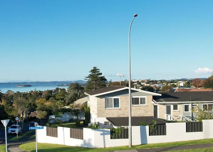 Your Home In Cockle Bay