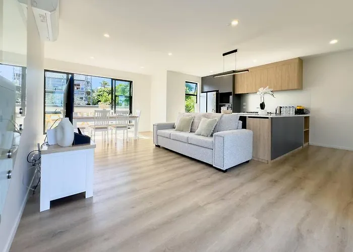 Charming 3-Bedroom House On The North Shore