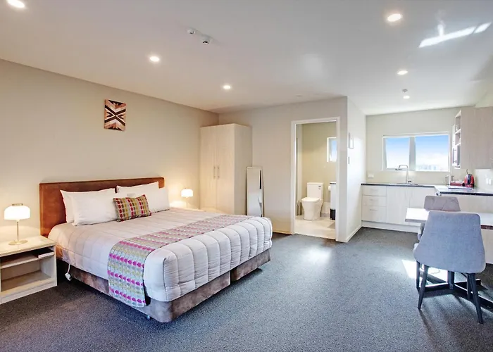 Ellerslie Palms Motel