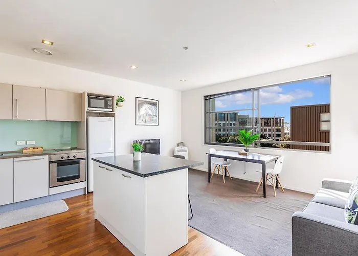 Modern Retreat In City Centre