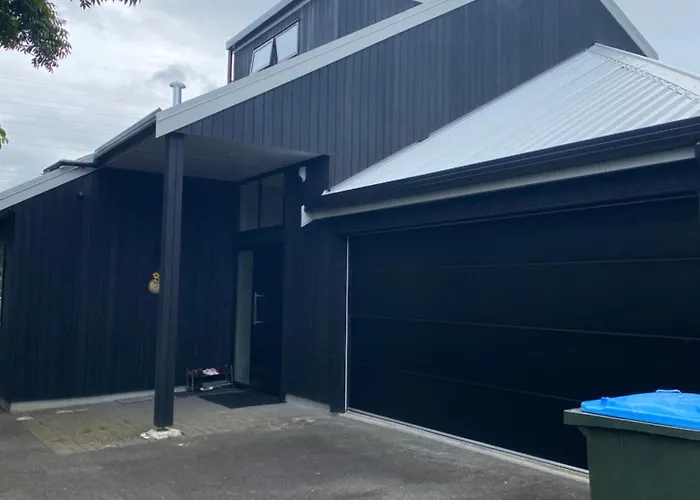 Modern Central Auckland
