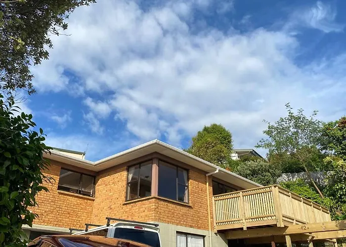 Seaview House In Howick Auckland