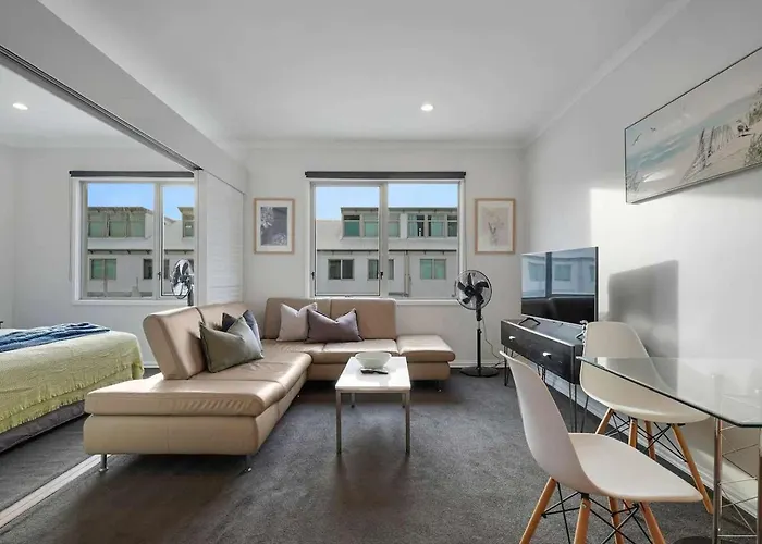 1Br Near Viaduct And Queen St