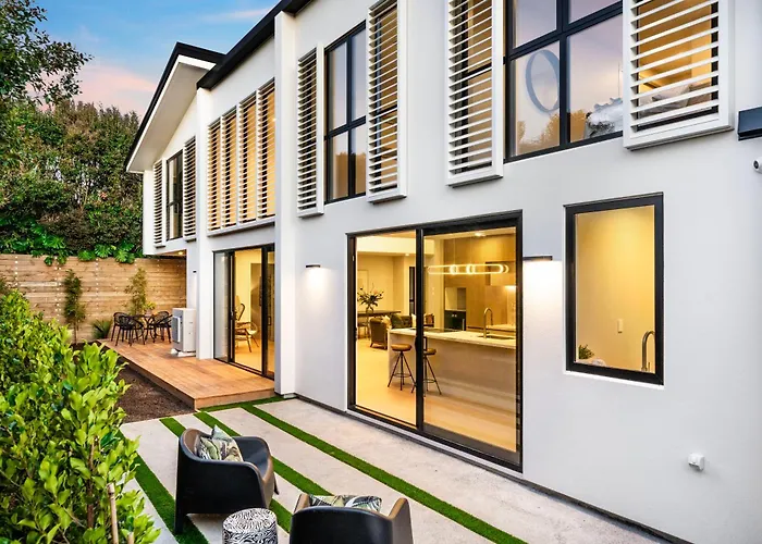 Luxury Remuera Brand New Auckland Holiday Home