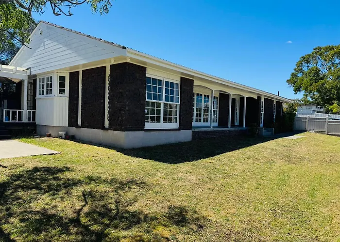 Seaside Luxury 4Bedroom House