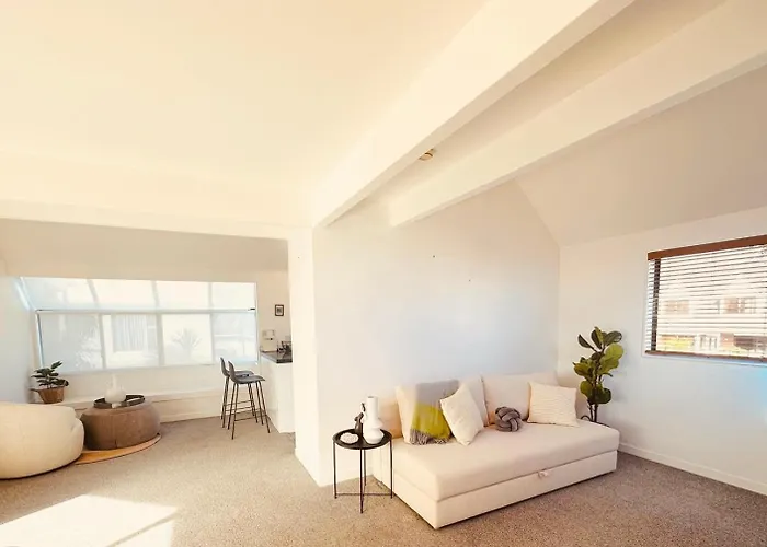 Spacious Mission Bay Villa 100M To The Beach, Seaview, Private Garden, Netflix