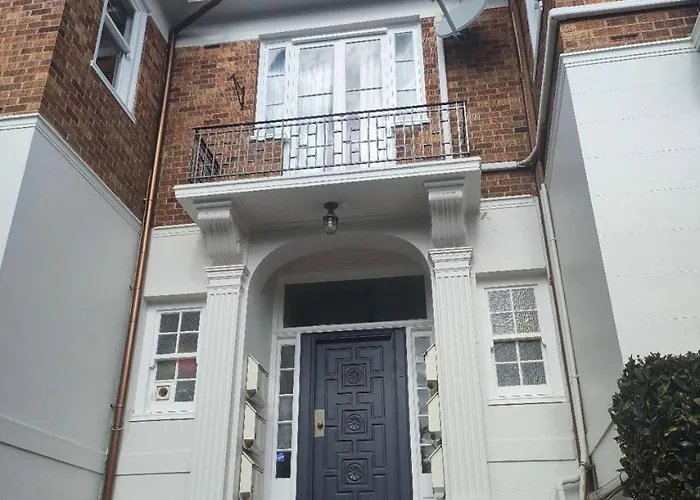 6 Beds Including 4 Double Beds And 2 Single Sofa Beds In 1 Bedroom And 1 Living Room Apartment
