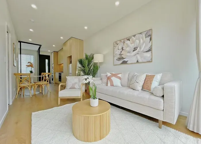 Modern 2-Bedroom Townhouse In Grey Lynn