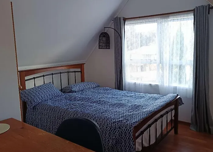 Cosy And Budget Room In A Vintage House Located At Northshore, Auckland