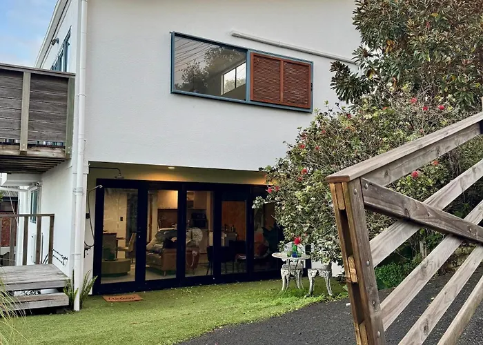 Sandy Toes & Netflix Nights, Relaxing Auckland Retreat
