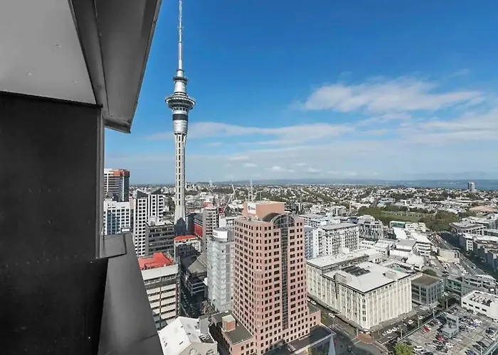 Amazing Skytower View And Harbor View Apartment