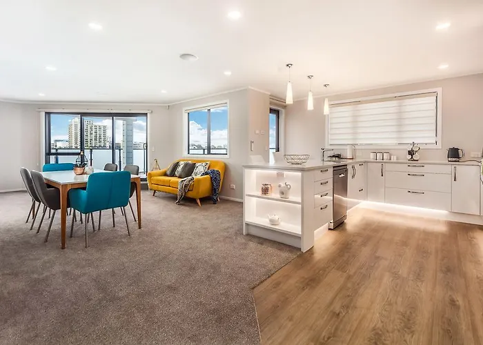 Central Manukau Hideaway