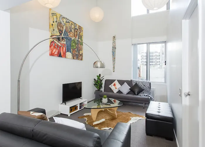 Central And Stylish 2 Bed Apartment