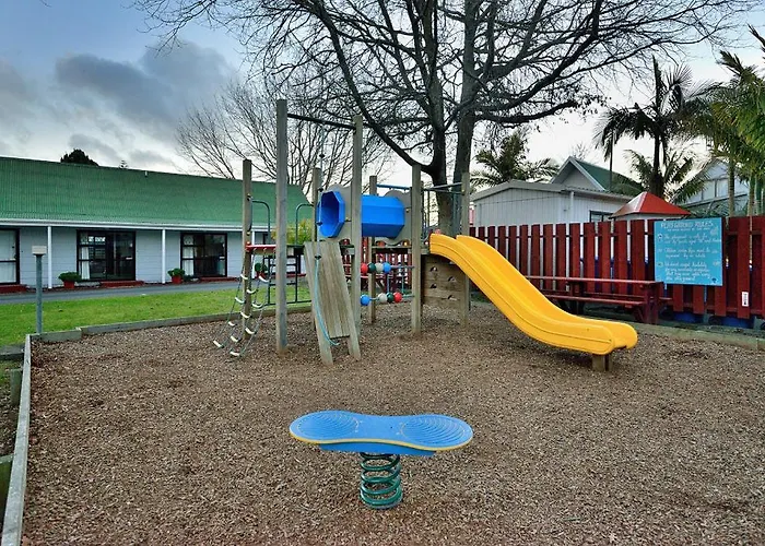 Auckland Northshore Motels & Holiday Park