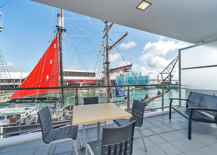 Qv Private Airconditioned Waterfront Apartment - 423