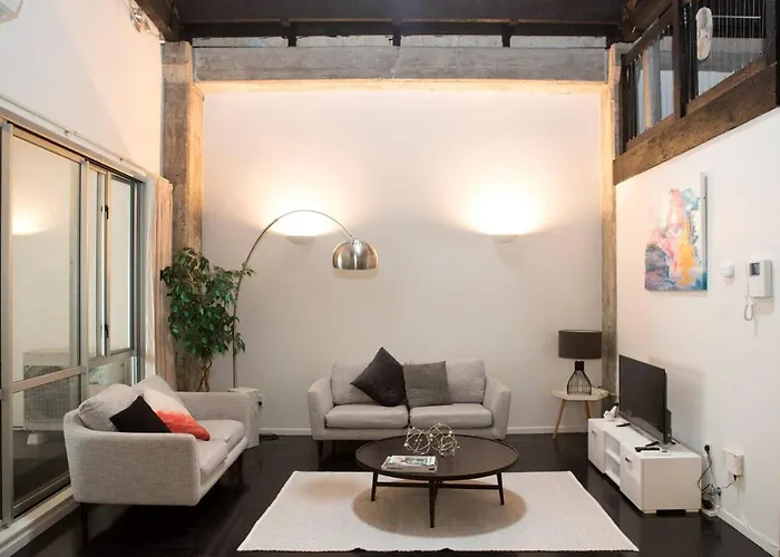 Gorgeous Five Bed Apartment In Auckland City!