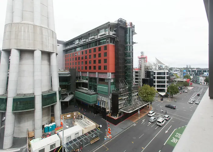 Sky Tower Views Apartment