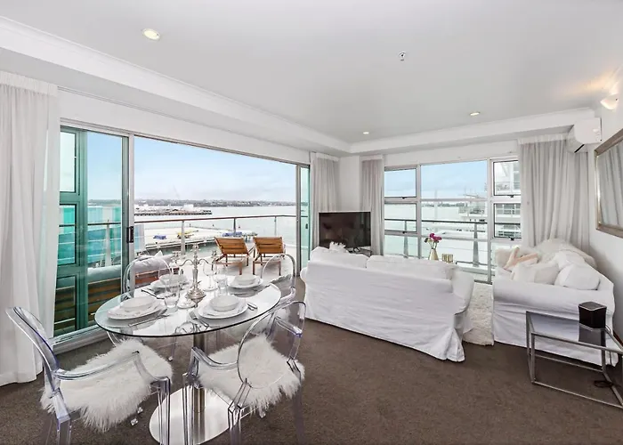 Princes Wharf 2Br Sub-Penthouse