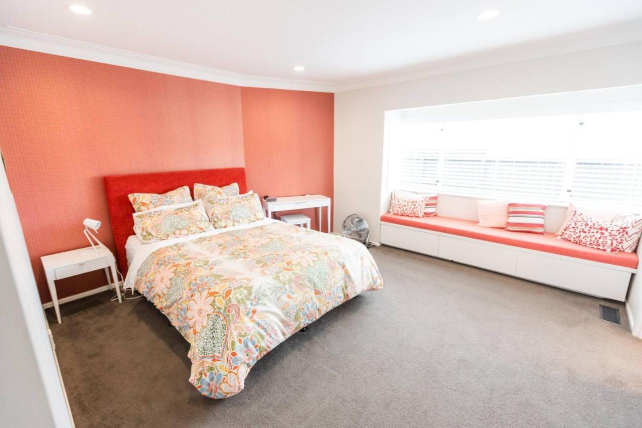 Gorgeous Family Retreat In Meadowbank With Pool * Auckland