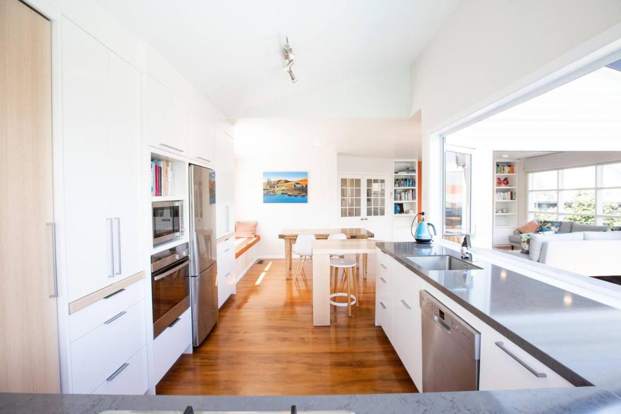 Gorgeous Family Retreat In Meadowbank With Pool *