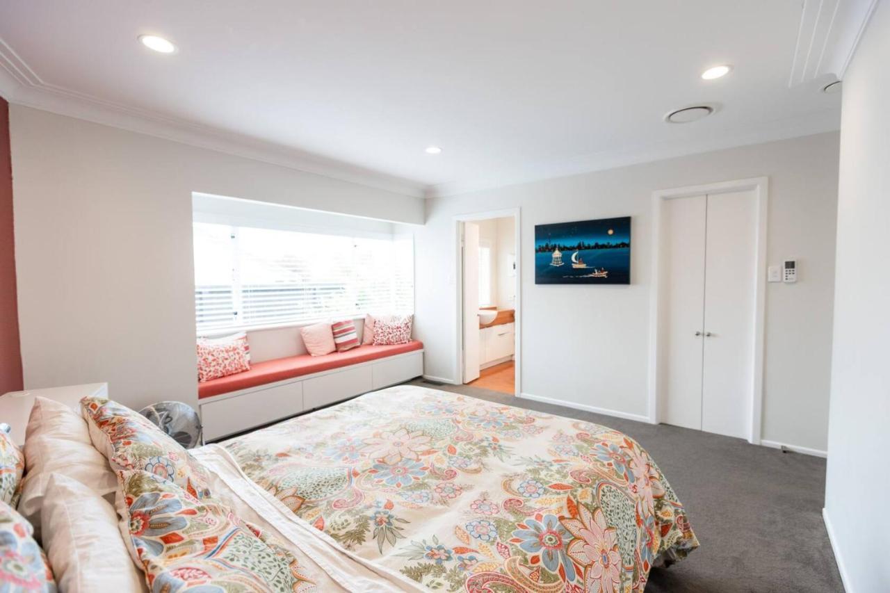 Gorgeous Family Retreat In Meadowbank With Pool * Auckland