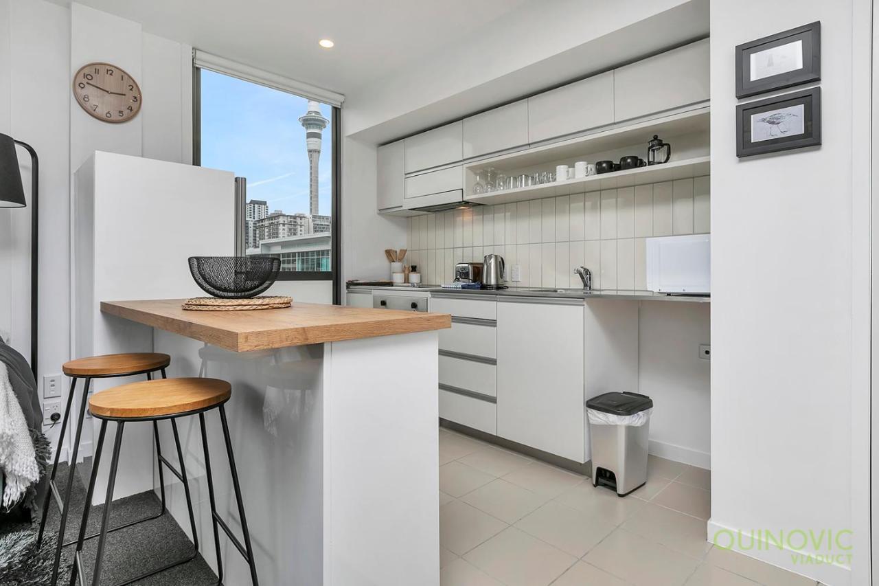 Qv Stylish Viaduct With Carpark Auckland