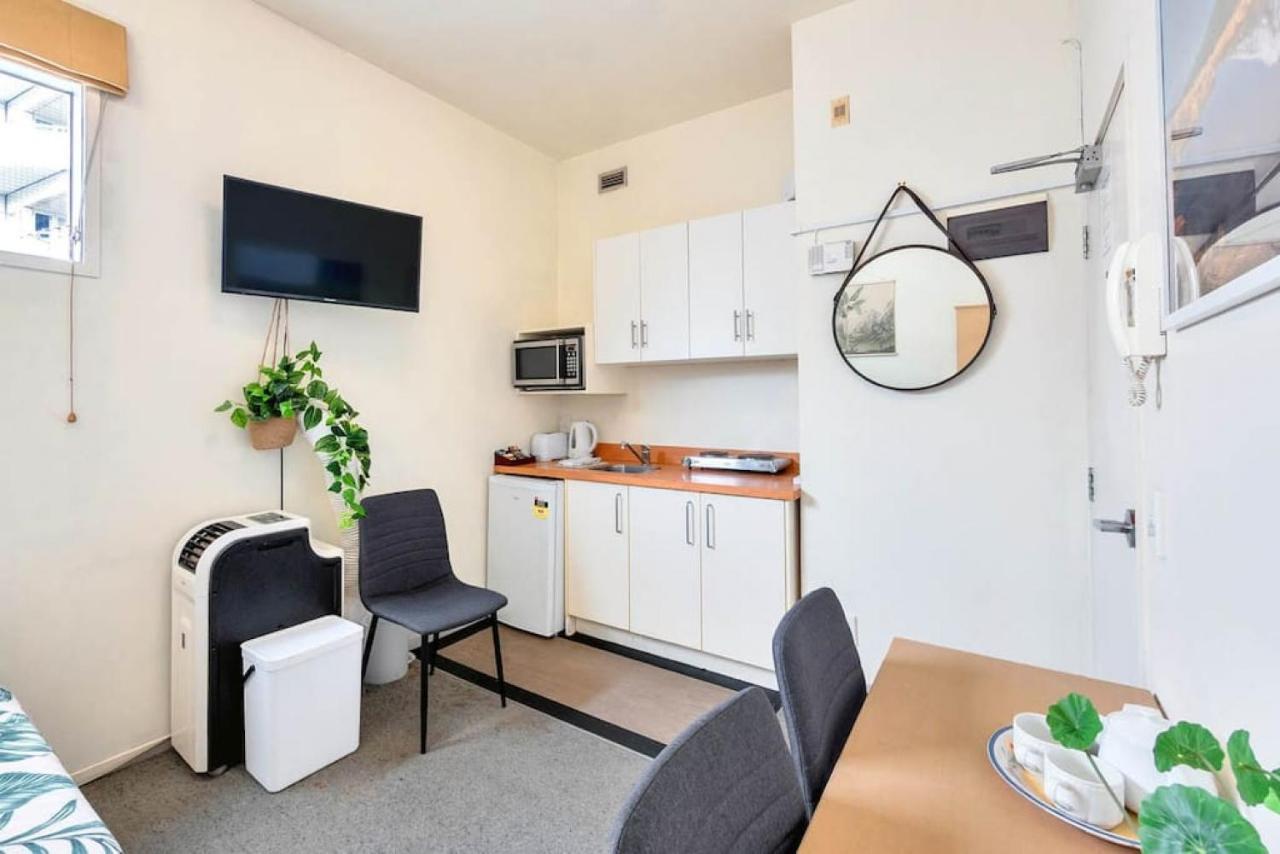 Apartment Oasis Studio In - Aircon And Free Wifi