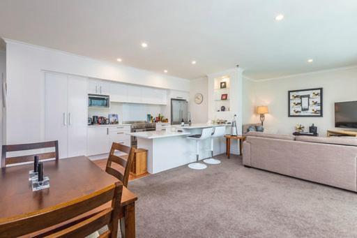 Qv Spacious On The Wharf With Wifi Auckland