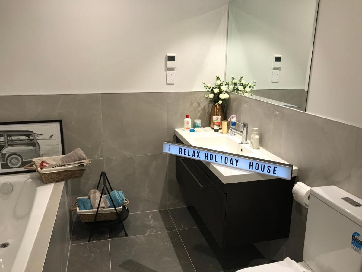 Bed & Breakfast St Lucks I-relax Luxury Townhouse-bnb