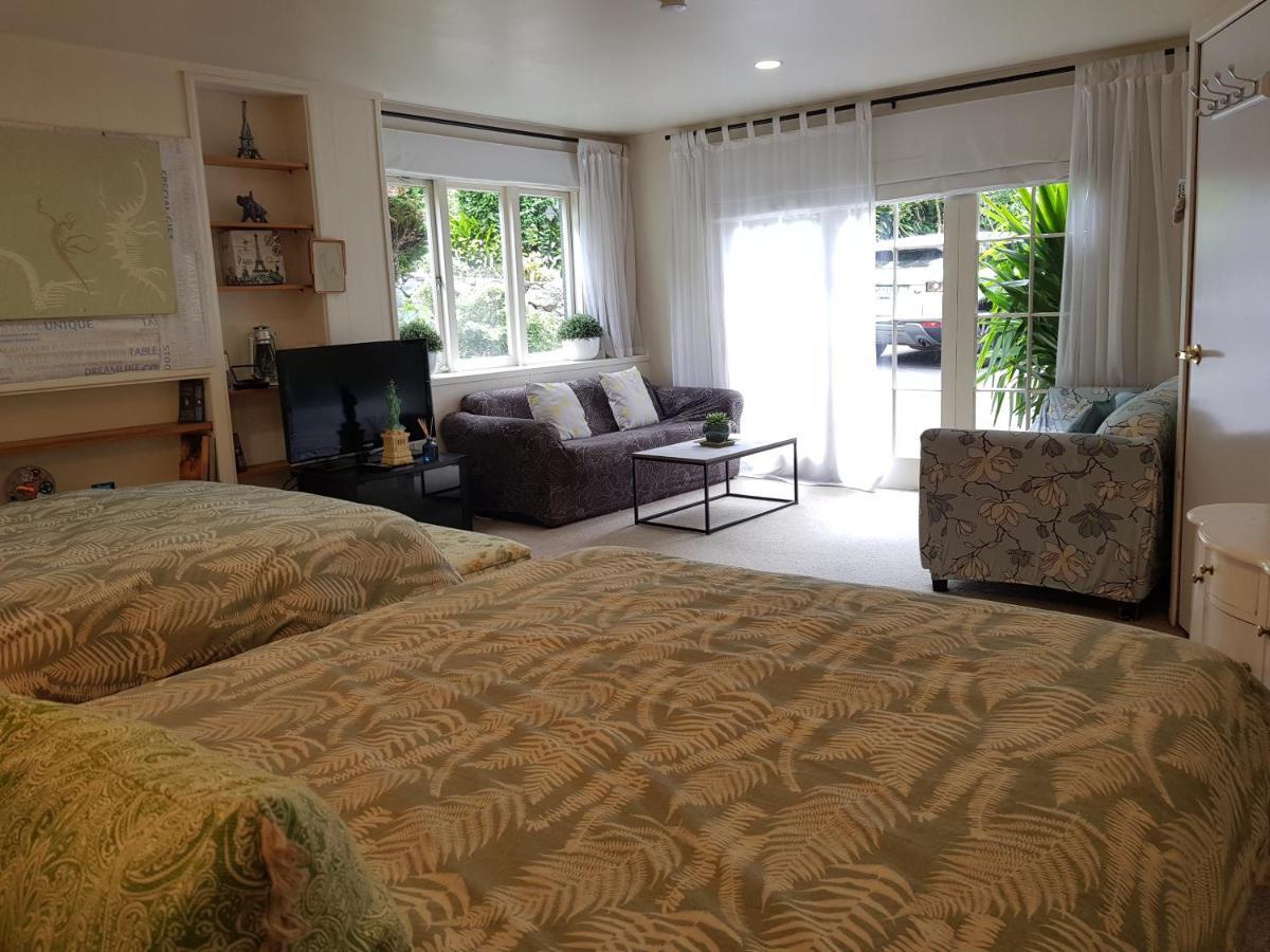 Pine Homestay *