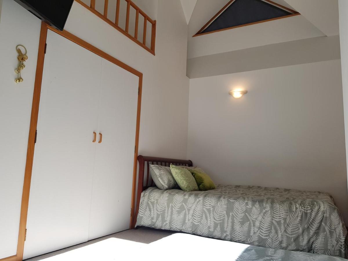 Pine Homestay *