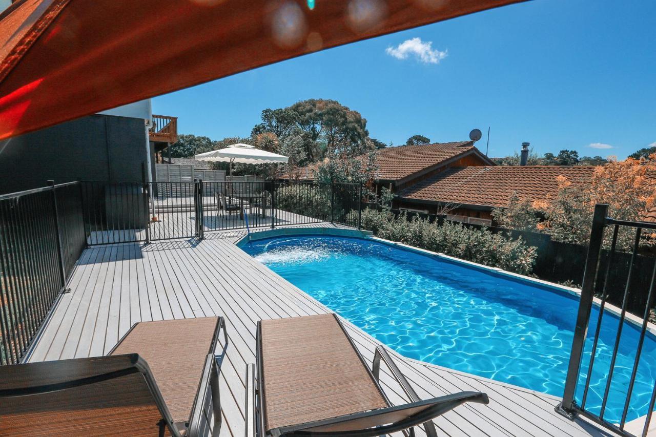 Homestay Swimming Pool Auckland