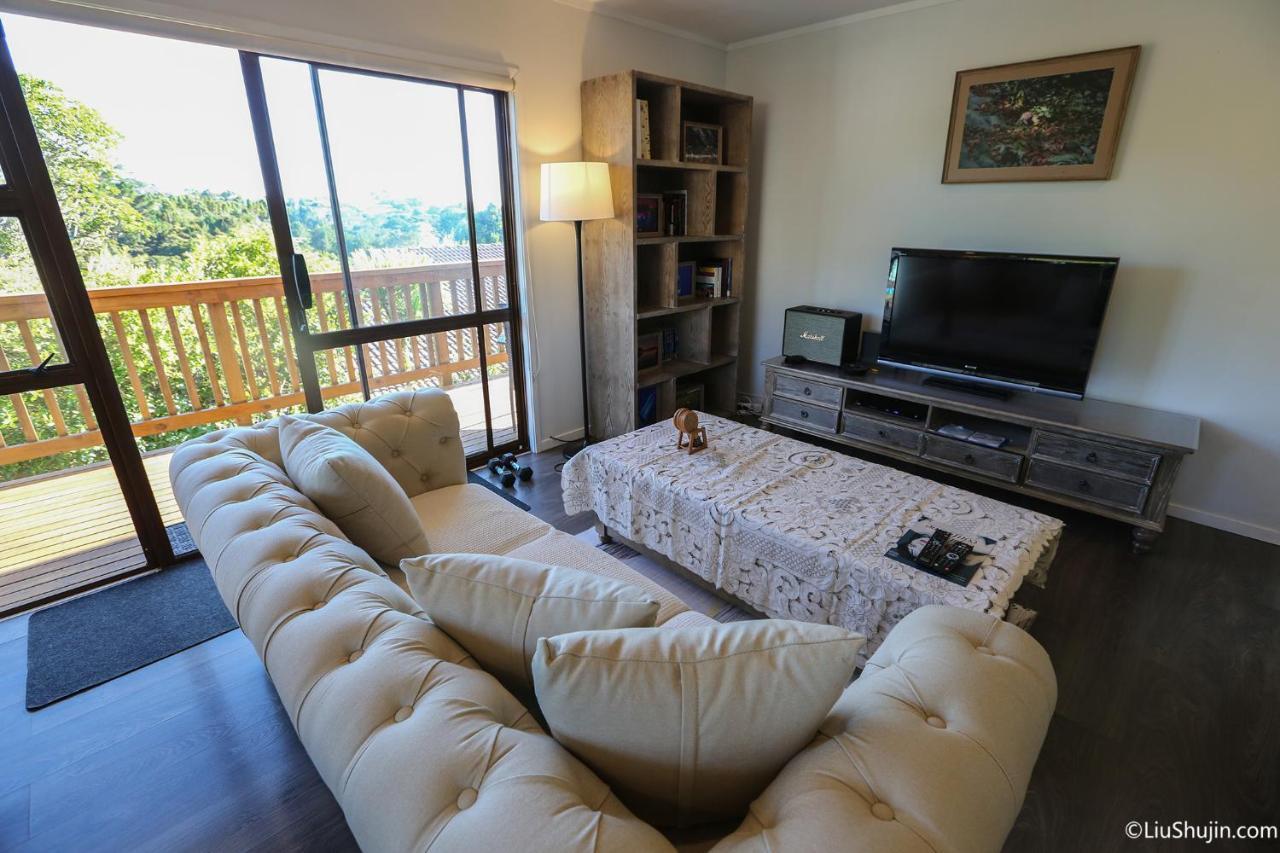 Swimming Pool Homestay Auckland