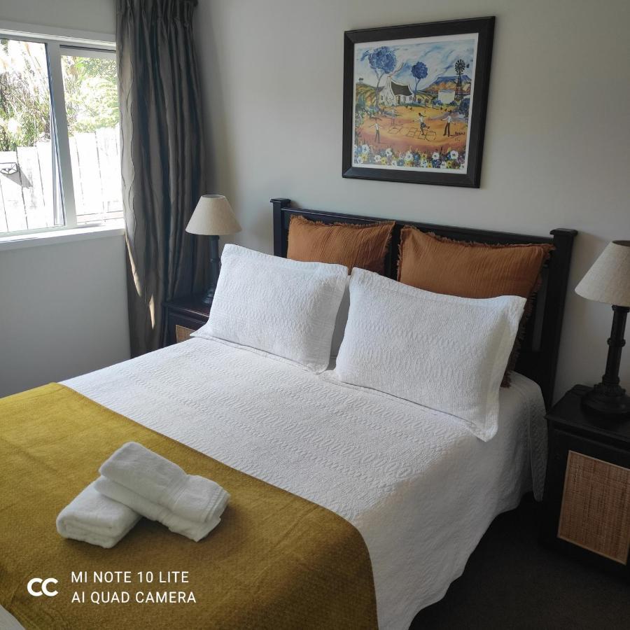 Castor Bay Guest house