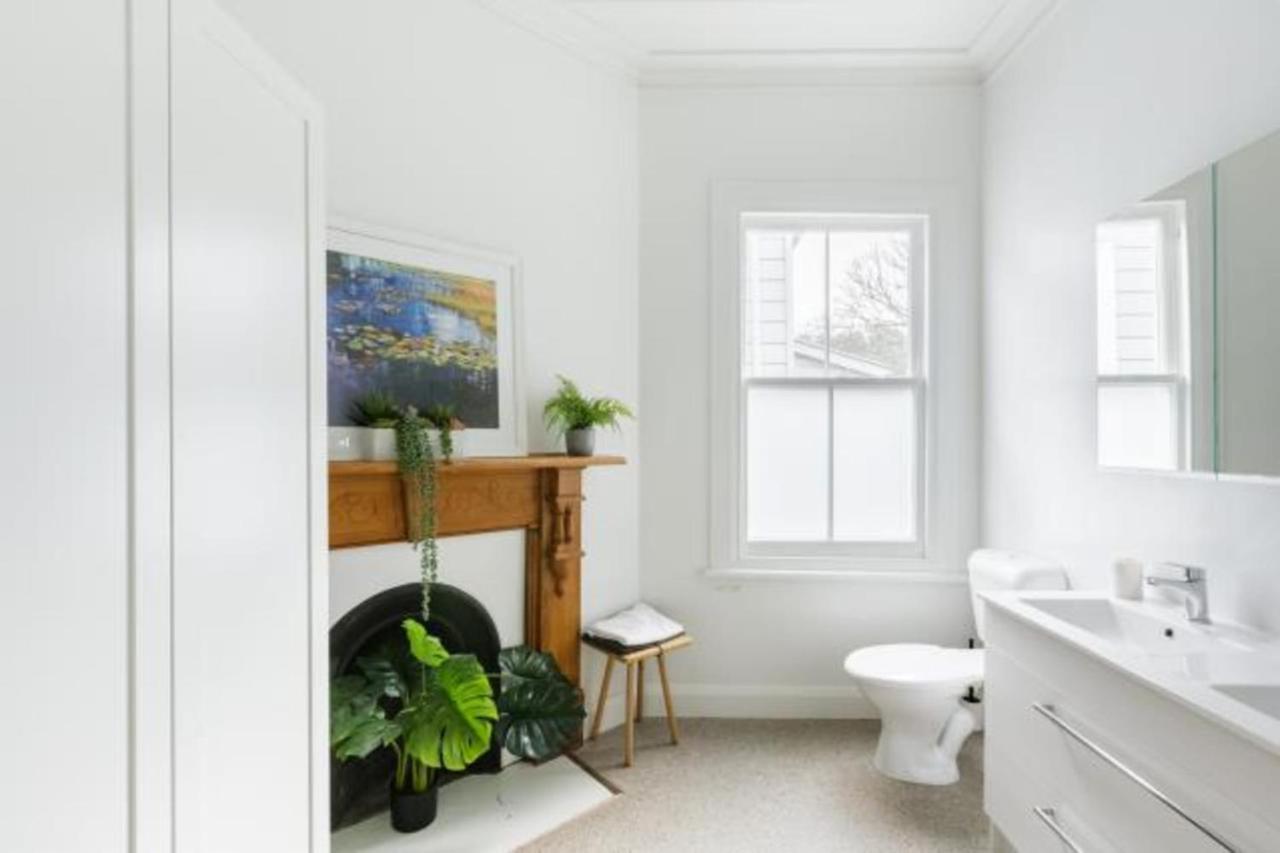 Light-filled Renovated Walk To Ponsonby Road *