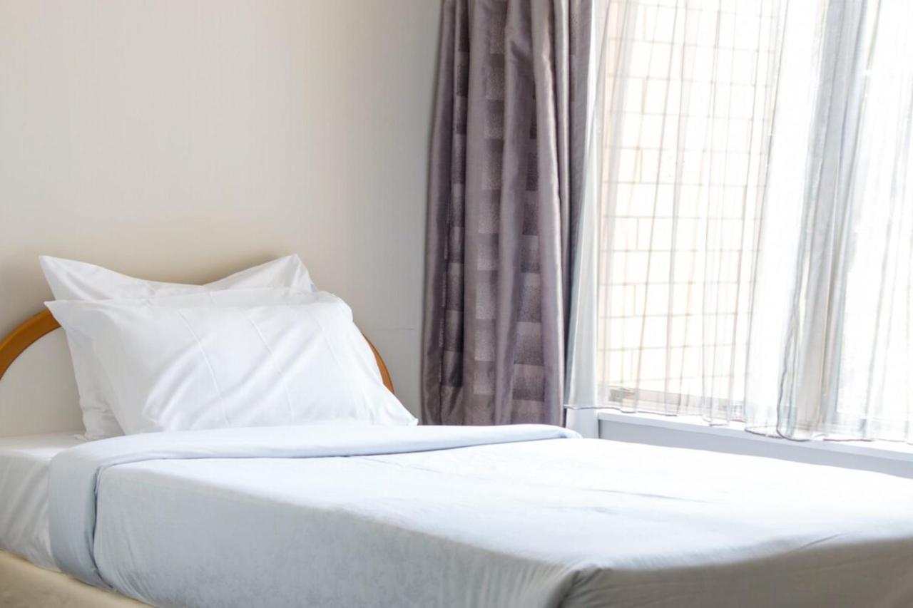 Elegant 6 Bdr Sleeps 13 In East Auckland