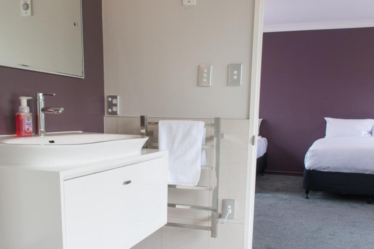 Holiday home Elegant 6 Bdr Sleeps 13 In East