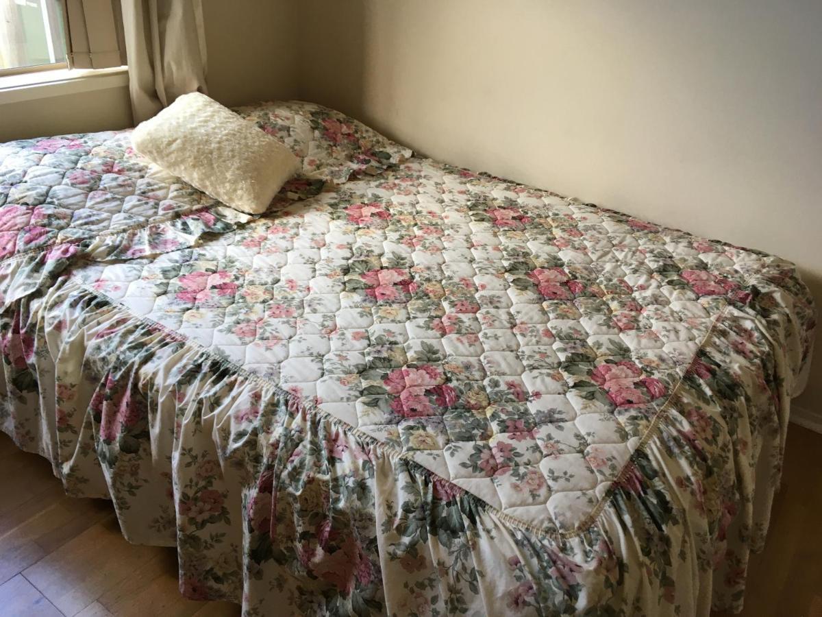 Bed & Breakfast Nest In West Auckland