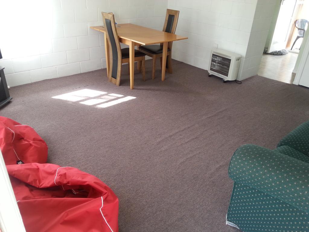 Airport Skyway Motel