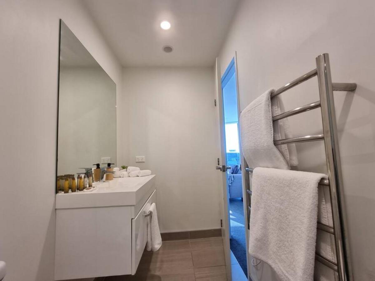 Oceania City Fringe W Views Free Parking Wifi * Auckland