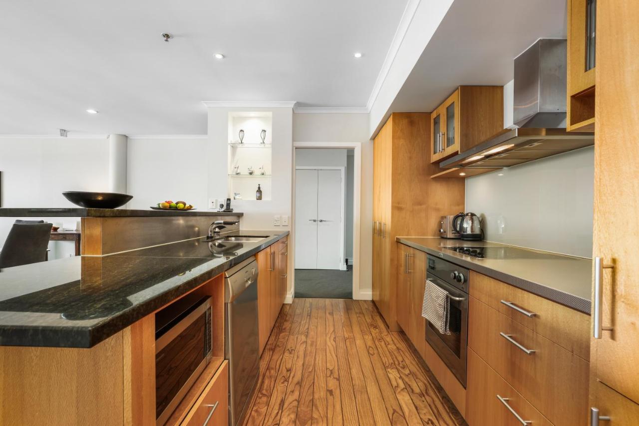 Waterfront Serviced On Prince's Wharf 4*
