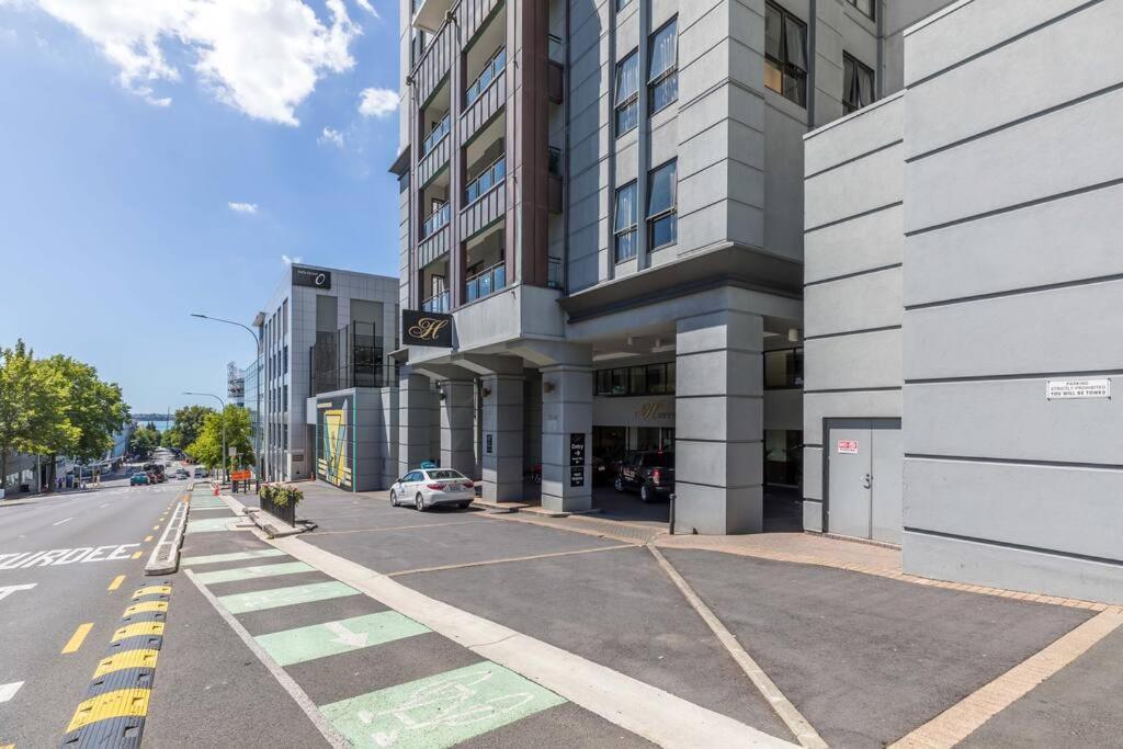 Heritage Haven By Viaduct Cbd - Pool Gym Tennis Apartment *
