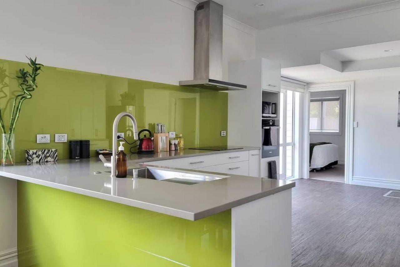 5-bedroom With Free Parking Holiday home
