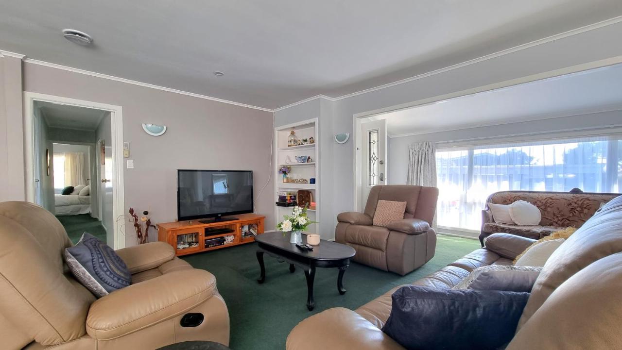 Spacious 4 Bedroom With Free Parking Casa de férias
