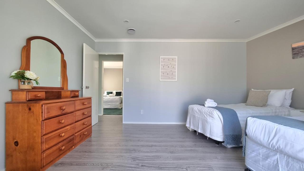 Spacious 4 Bedroom With Free Parking Casa de férias *