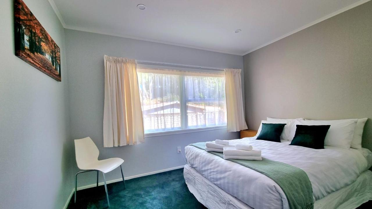 Casa de férias Spacious 4 Bedroom With Free Parking Auckland