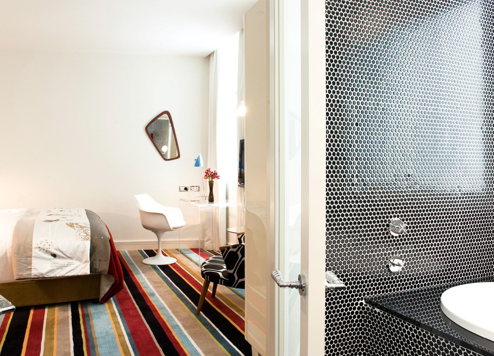 Debrett Hotel 5*