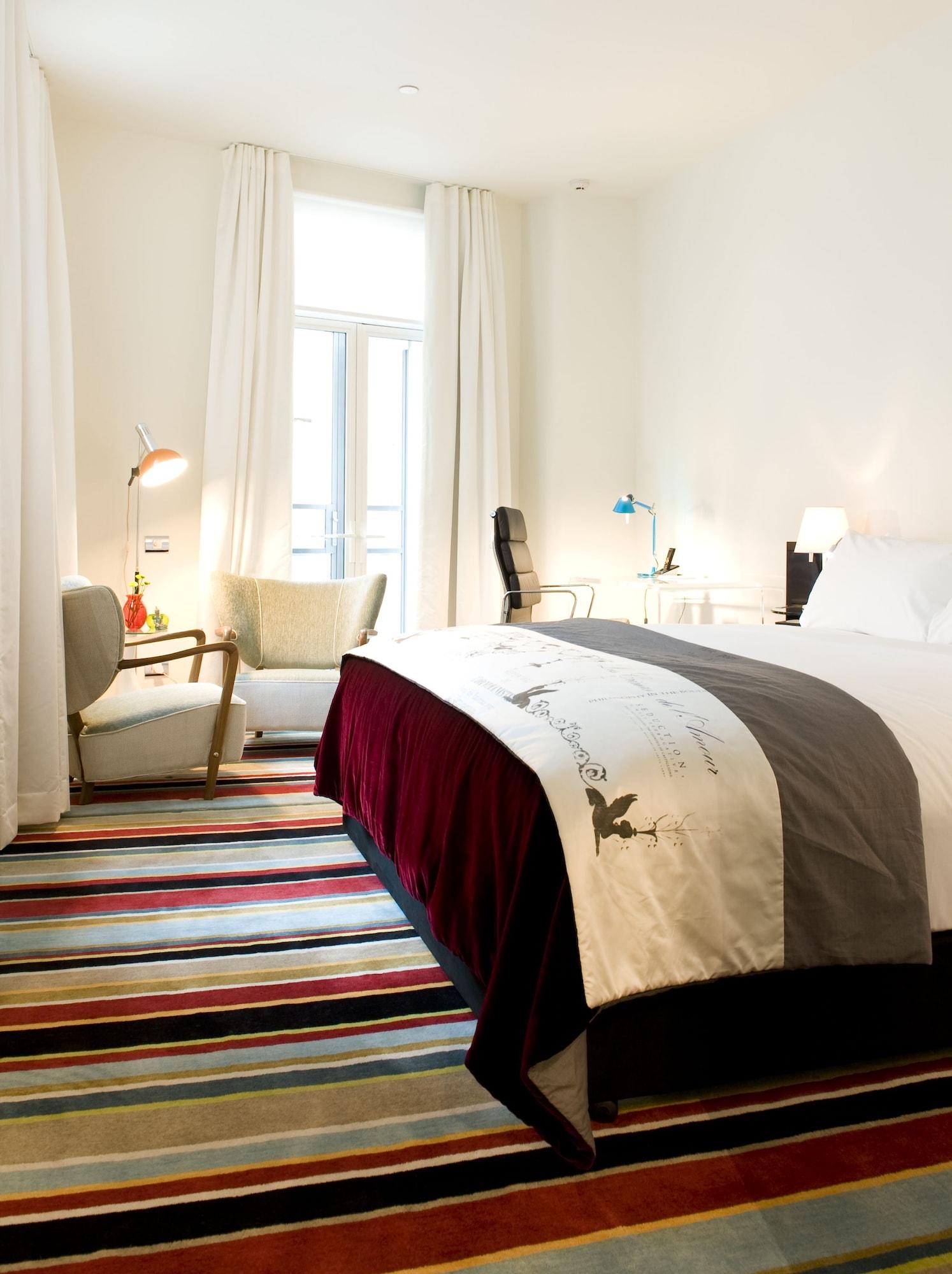 Debrett Auckland