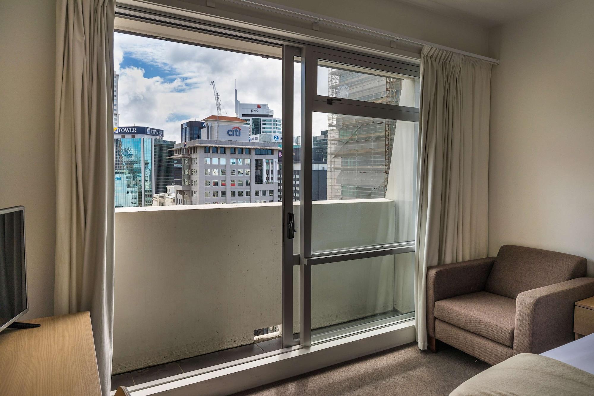 Harbour Aparthotel 4*